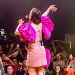 Roberta Sá Instagram - SALVADOR 🎶 É SÁBADO: Sambasá - Ao Vivo na Pupileira, às 21h30! 🚨Últimos ingressos à venda. @rainhaleonorcerimonial 🎥 @letysfotografia