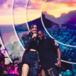 Roberta Sá Instagram – De volta às memórias incríveis do Show de Aniversário JBFM com @robertasaoficial e @pretinhodaserrinha! 💙✨

Já bateu saudade por aí também? 

📸: @marcellocavalcanti1 / @lucasjonesss / @lucasgama / @felipemazonilopes