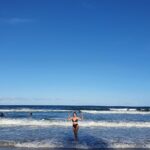 Roberta Sá Instagram - Saindo do mar e lembrando que estou no Pré-Carnaval de Fortaleza 💦 📍 Sábado, 13/01, às 21h, no palco do Aterrinho da Praia de Iracema.