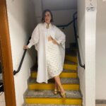 Roberta Sá Instagram - Hoje é dia de agradecer. Cantar Clara Nunes em BH para um teatro lotado, ao lado de @samaralibano e @paulinodias.oficial com esse look icônico da @coven_oficial styling da radical chic @marina____franco beleza do Ale e da Carol do @estudioaq é motivo pra festejar! @pedrinho_alves_madeira obrigada pelo convite e desafio! Bão demais! Arrasta o dedo pra ouvir um bocadinho e ver detalhes do que rolou! Salve Clara!