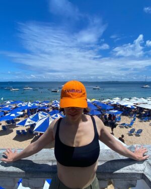 Roberta Sá Instagram - SAMBASÁ chegou em Salvador!!! HOJE na pupileira!!! @rainhaleonorcerimonial . 
Meu coração tá como?
Link no stories e na Bio! Espero vocês!