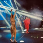 Roberta Sá Instagram - Quem disse no post anterior que eu tava parecendo a GAL, acertou! Nas últimas fotos tem ela: Musa absoluta, que foi inspiração pra esse show na minha cidade, Natal, num carnaval que cresce a cada ano e tanto me orgulha. Ainda teve encontro com minha mana @khrystal que fez show antes e me deu o prazer de delirar comigo. Foi lindo! De quebra , arrastei @danielafernandes.cantora pro palco pra finalizar a festa. Obrigada quem foi la curtir com gente!!! Amo essa cidade, vocês e esse nosso amor que transborda. Styling: @marina____franco Beleza: @marinaschenfert A flor é @santamaria.universe 📸: @luishzvd Natal (Rio Grande do Norte)