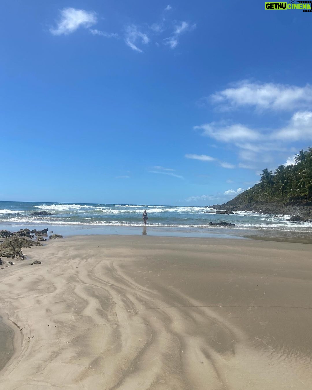 Roberta Sá Instagram - Todos meus caminhos dão no mar! Odoyá! 🧜🏻♀️