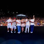 Roberta Sá Instagram - Primeiro show do ano e que show, Fortaleza! Muito bom lembrar o quanto a gente se ama ❤️ Um amor verdadeiro e duradouro. Saí de alma lavada e corpo lavado, porque pegamos chuva e não arregamos no samba, na entrega e na festa ✨ Pré-carnaval veio com tudo anunciar o que está por vir! Muito obrigada!!! 📸: @danielcalvetfoto Praia De Iracema, Fortaleza