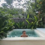 Roberta Sá Instagram - Começar o ano na Bahia, numa casinha que tinha Iemanjá na entrada, num paraíso construído com muito amor pela @lagatta e André, foi uma espécie de sonho do qual não quero acordar. Minha família agradece a acolhida @vila.oya . Que encontro fabuloso. 2024 promete! Praia De Algodões - Península De Maraú BÁ
