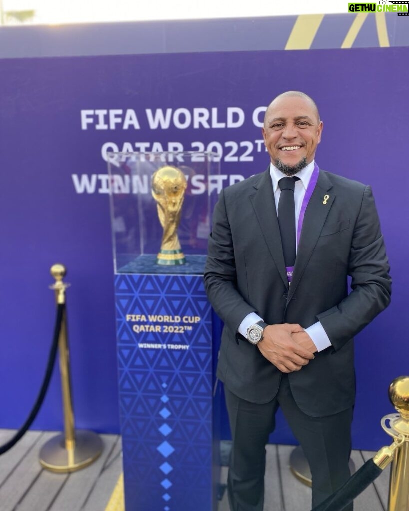 Roberto Carlos Instagram - Ele está comigo,grande final da @fifaworldcup