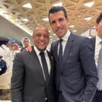 Roberto Carlos Instagram – Depois de tantos dias na @fifaworldcup vivemos muitas experiências, de uma linda copa do mundo , jogos , trabalhos , rever amigos , desfrutar do futebol e ver os melhores jogadores de cada seleção , foi maravilhoso, foi lindo mas agora pensar no clube @realmadrid e organizar para 2026 , obrigado a todos por estes lindos momentos 🇧🇷🇧🇷🇧🇷🇧🇷🇧🇷🇶🇦🇪🇸