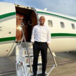 Roberto Carlos Instagram - Mal cheguei e já tô saindo de novo 😂😂 bora trabalhar ✈️