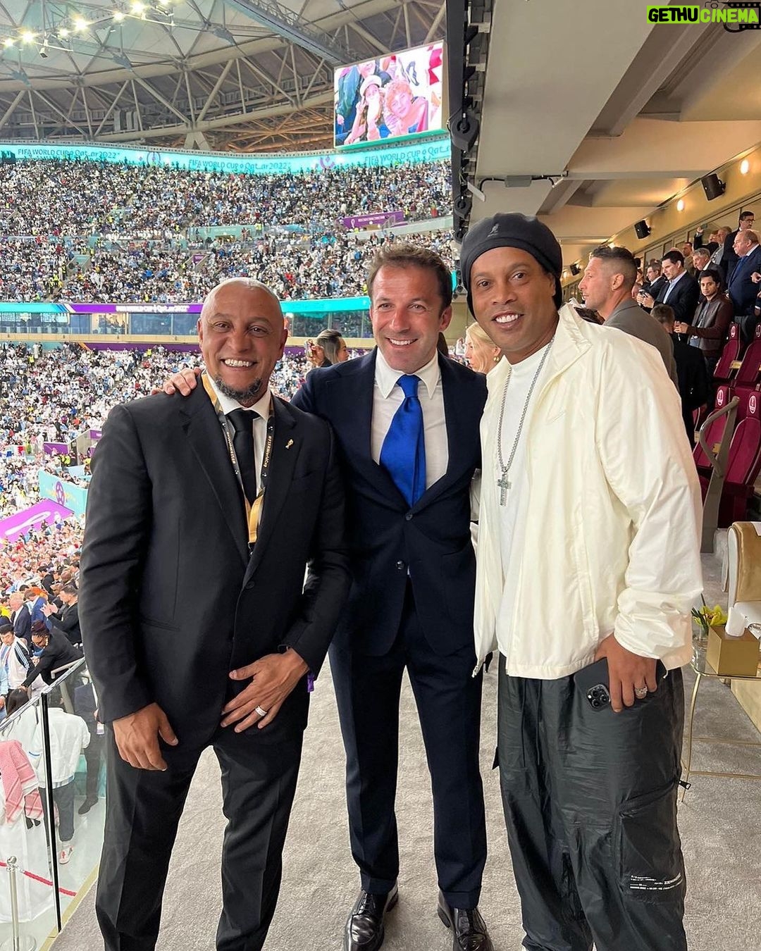 Roberto Carlos Instagram - Um pouco desses 25 dias aqui no #qatar2022 The Chedi Katara - a GHM hotel