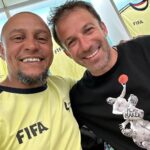 Roberto Carlos Instagram - Game day @fifaworldcup #fifalegends