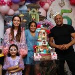 Roberto Carlos Instagram - Gracias a todos los amigos de Marina por participar de su fiesta. Feliz aniversário meu amor #nina @bespoke_23