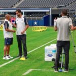 Roberto Carlos Instagram – Cuidando dos meus meninos . AT&T Stadium