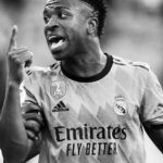 Roberto Carlos Instagram - Eu, Roberto Carlos, embaixador do @realmadrid e principalmente como ser humano, me posiciono veemente contra os horríveis atos racistas que presenciei ontem em Mestalla contra o nosso atleta @vinijr. É inadmissível que continuem acontecendo. Espero que sejam tomadas providências para que esses insultos acabem de uma vez. NÃO AO RACISMO!