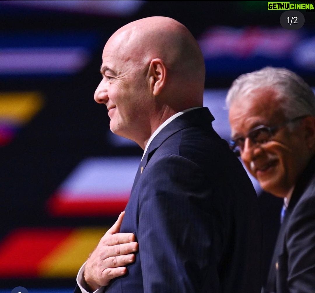 Roberto Carlos Instagram - ParabΓ©ns presidente @gianni_infantino ππππππ