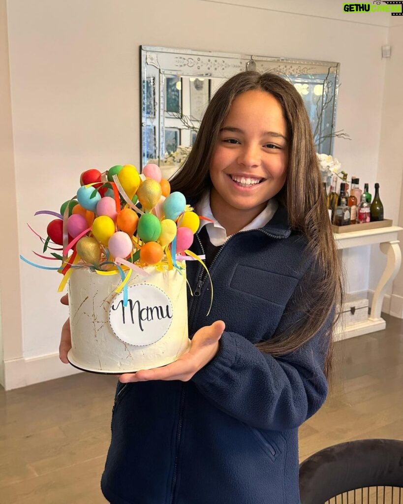 Roberto Carlos Instagram - Dia mais que especial , aniversário da lulique 13 anos de idade parabéns filha e muito obrigado por toda esta alegria que você traz #aniversario #happybirthday #manu #nina