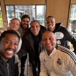 Roberto Carlos Instagram – Brasil no Marrocos , família reunida para a grande final do mundial de clubes da FIFA .