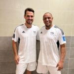 Roberto Carlos Instagram - FIFA Legends con @saviobortolini