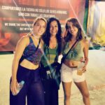 Rocío Vidal Instagram - Disfrutando de los últimos coletazos del verano con la familia 😍 ¿Nos parecemos las Menacho? Muy pronto vuelven los vídeos al canal ❤️ En @rototomsunsplash Benicàssim