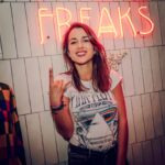 Rocío Vidal Instagram - Con una foto disfrutando del finde os aviso de que he subido NUEVO VÍDEO que os va a dejar con la nalga izquierda torcida. NFTs, ¿La estafa del siglo? Tenéis el enlace en la bio ❤ Foto de @salvavalverde en @lareinalagartafreakshow