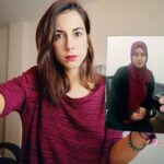 Rocío Vidal Instagram - Cuando decidí ser periodista no tuve que pensar en si podría serlo o en si algún día alguien me prohibiría ejercer mi profesión. En cambio, en Afganistán no pasa lo mismo. Ella es Azam Ahamdi y es abogada desde 2015.  O lo era, porque ya no puede trabajar desde la llegada de los talibanes al poder. Como muchas otras mujeres, ha perdido su trabajo y sus medios de vida y ha recibido amenazas de muerte de prisioneros y delincuentes condenados que ahora los talibanes han puesto en libertad. Tuvo que cambiar de casa, de número de teléfono y cerrar su oficina. Por miedo. Ahora @amnistiaespana está recogiendo firmas para ayudar a Azam y al resto de mujeres que han perdido sus derechos desde la llegada de los talibanes. Yo ya he firmado y te pido que, por favor, firmes tú también y nos ayudes a llegar a 100.000 firmas antes de fin de año. Es un gesto muy sencillo pero de tremenda importancia. Os he dejado el link en mis stories destacadas. #PorSerMujer #apoyopublicitario