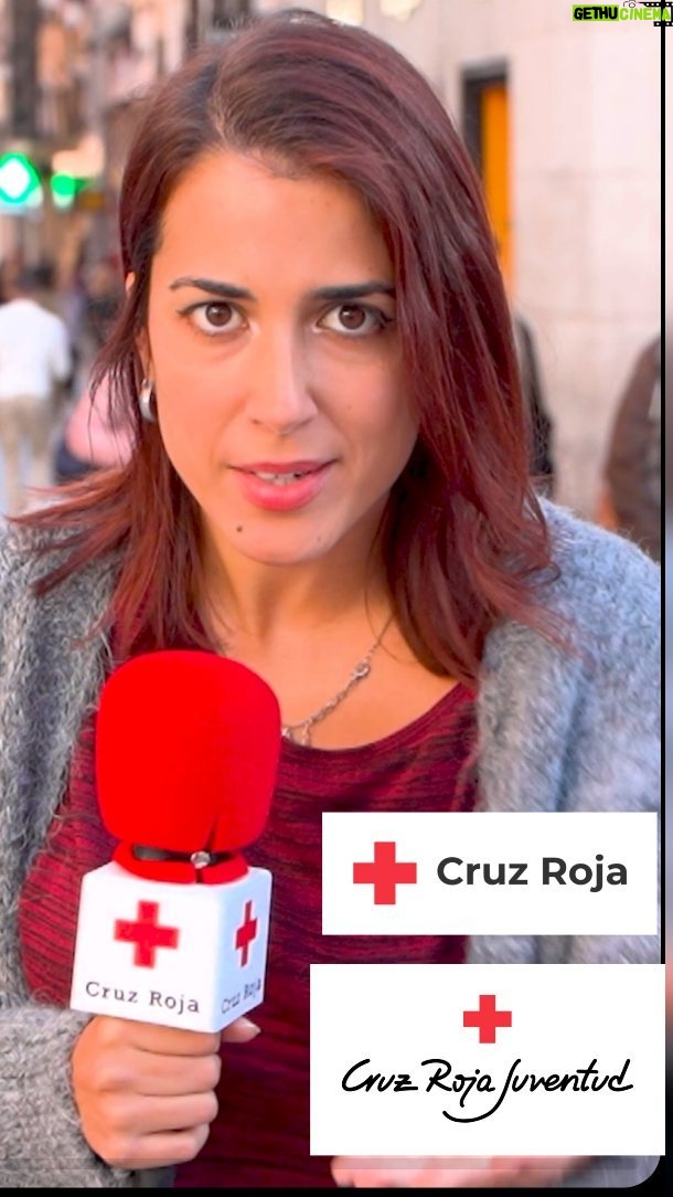 Rocío Vidal Instagram - Hoy es el Día Mundial de la Lucha contra el Sida. Así que he salido a la calle de la mano de Cruz Roja para ver cuánto sabemos sobre el VIH y la fase más avanzada de la enfermedad: el SIDA. Y vosotros, ¿Cuántas habéis acertado? Queda mucho por hacer, pero con información y rompiendo prejuicios, seguiremos avanzando ♥️.
