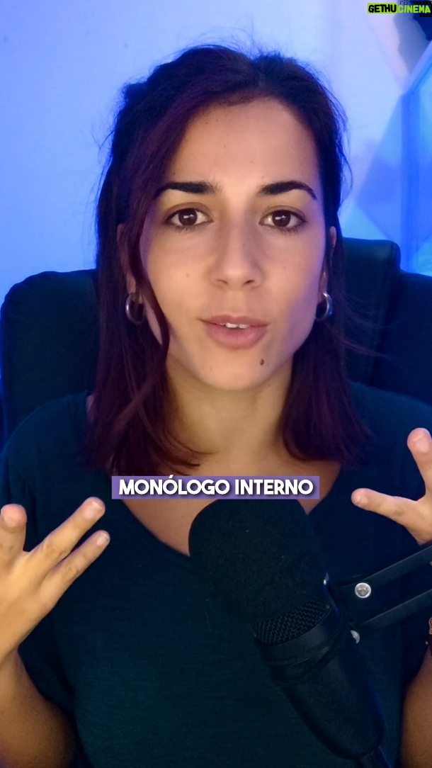 Rocío Vidal Instagram - ¿De verdad no todo el mundo tiene una voz en su cabeza? 🤨 Decidme vosotros cómo pensáis porque yo me quedo loca.