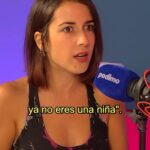 Rocío Vidal Instagram - ¿A cuántas niñas nos han leído con deseo cuando ni siquiera sabíamos lo que significaba? Quién nos diría que cada vez es más importante hablar sobre nosotras, sobre cómo nos reconciliamos con nuestra identidad, sobre despertar el deseo ajeno cuando ni siquiera podemos consentir. Sobre todo esto, nuestra libertad y salirse de la norma hablamos esta semana con @amarnamiller, una de las charlas más lúcidas que he tenido en mucho tiempo. Como siempre, en @podimo_es o desde el link de mi bio 💜