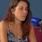 Rocío Vidal Instagram - Esta semana he estado con la chulísima @fisicamr hablando de desmontar prejuicios a golpe de uñas largas, de las maravillas del Cosmos, agujeros negros... Ha quedado increíble y divertidísima 💜 Podéis escucharla entera en @podimo_es Con el link de mi bio tenéis 30 días fresquitos gratis para escuchar todo lo que quieras estas vacaciones vamossss ☀️