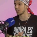 Rocío Vidal Instagram - La primera vez que te llaman 'maricón'. Esta semana hablamos de identidades robadas, de cómo es crecer intentando ser alguien que no eres y de la importancia de reivindicar tu derecho a existir. Gracias @tigrilloig por esta maravillosa y valiente entrevista. La podéis escuchar en @podimo_es o directamente en el link de mi bio 💜