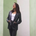 Rocío Vidal Instagram - Vuestra investigadora de confianza vuelve a las andadas 🕵🏽‍♀️ Nos espera un 2024 intenso, pero no cesaremos. Ponedme en comentarios en qué 'fregao' os gustaría que me metiese este año. ¡Al lío! P.D: Mi perro desconfía. Fotos por @agost127 💜