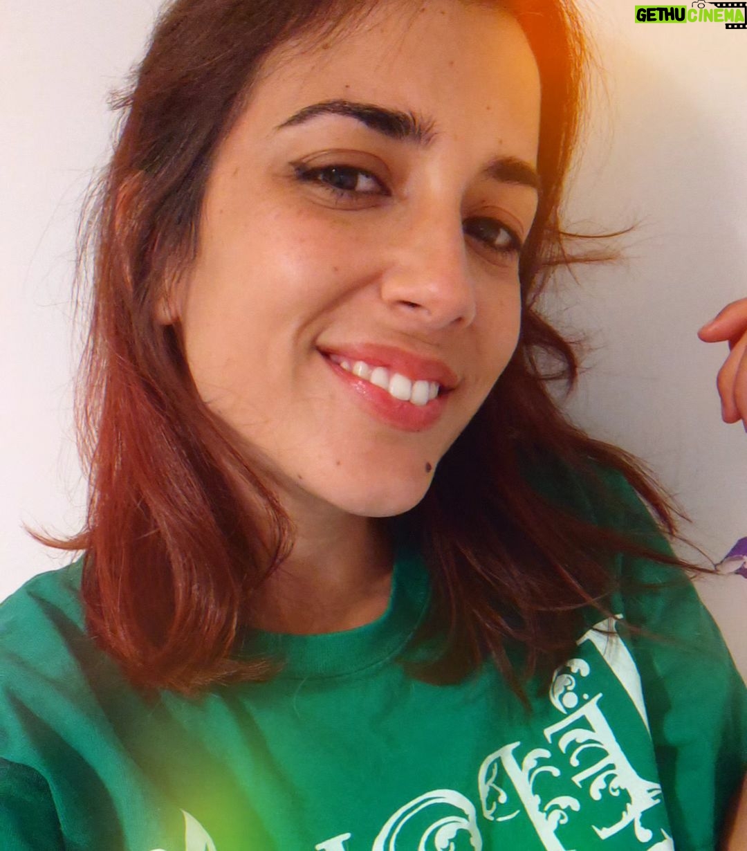 Rocío Vidal Instagram - ¡Feliz año, mi gente! A celebrarlo con vuestra gente querida, sea humana, animal o vosotros mismos, que os lo merecéis 💜