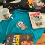 Rocío Vidal Instagram - 🎁¡SORTEO + NUEVAS CAMISETAS!🎁 Para celebrar las Navidades y la llegada de los nuevos michis científicos, vamos a regalar 3 packs de camis científicas + libro a tu elección. Para participar: -Menciona a tantos colegas como quieras a los que crees que les gustaría poseer a un michi científico (+ comentarios, + posibilidades de ganar). 🧝‍♂️👱🏾‍♀️ -Comparte en stories los diseños 🖌️ -Asegúrate de que me sigues 👀. -Like a la publicación ♥️ El DOMINGO decimos los ganadores y lanzamos oficialmente la tienda con los nuevos diseños para que os lleguen a tiempo por si queréis regalarlos por Navidad. ¿Os gustan? 🤭 ¡SUERTE! 🍀