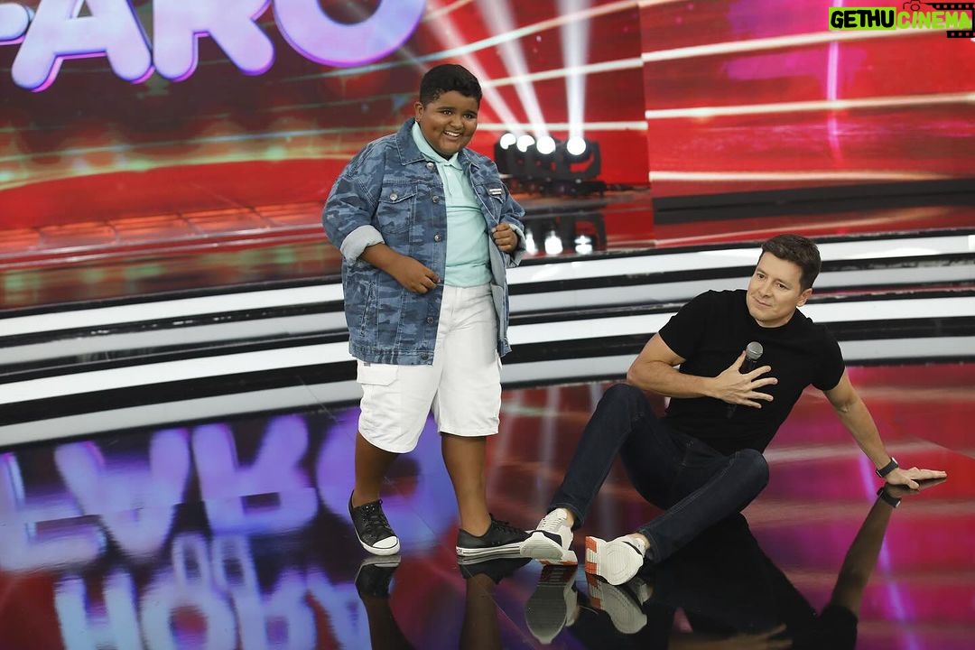 Rodrigo Faro Instagram - Estão acompanhando o @horadofaro? 📺 📸: @chahestianphoto Rede Record