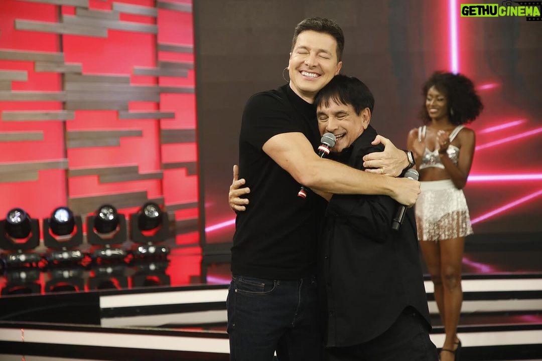 Rodrigo Faro Instagram - Estão acompanhando o @horadofaro? 📺 📸: @chahestianphoto Rede Record
