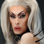 Roem Instagram – CONNECTED 🔌
Once you go tech, you never go back 🤖

#dragqueen #dragmakeup #sciencefiction #artificallimbs #futuristic #photoshoot #rupaulsdragrace #dragraceholland