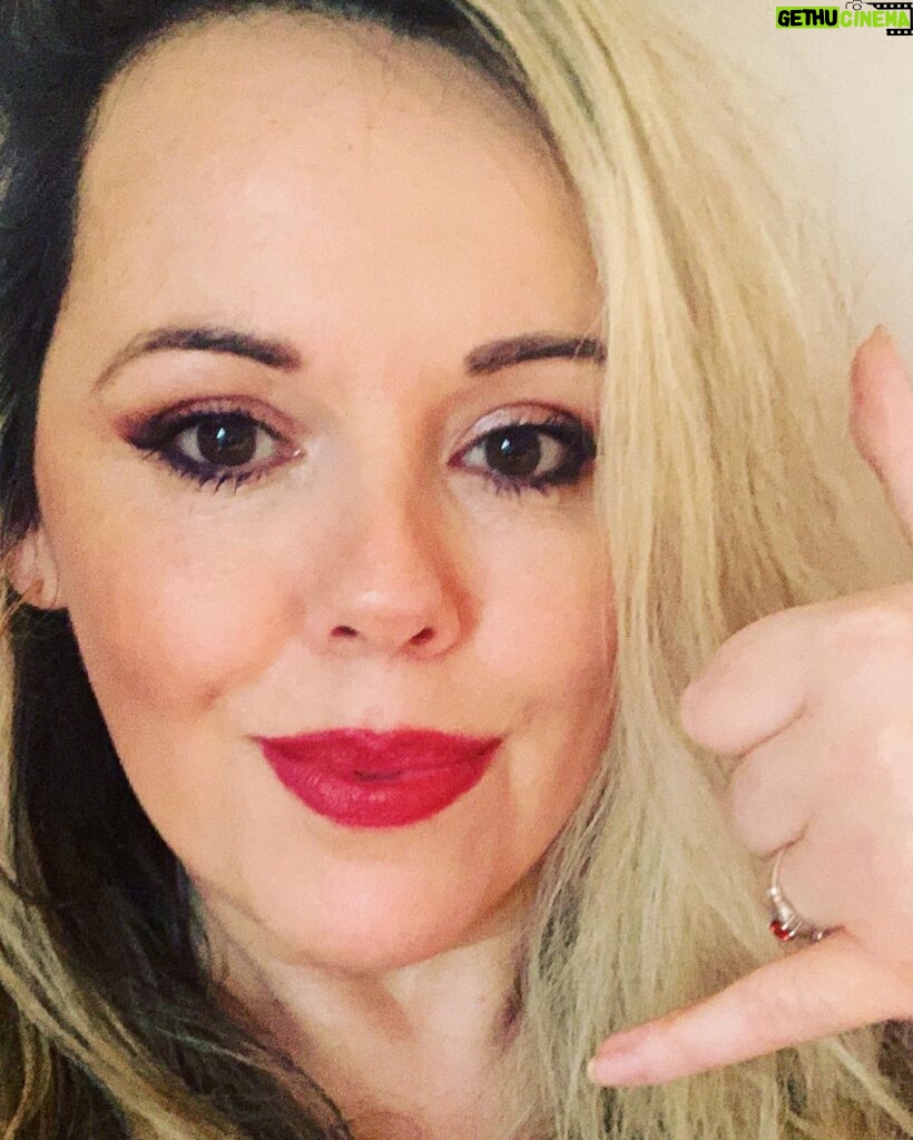 Roisin Conaty Instagram - My hair looking like cruella deville. Getting the last dregs out of today’s make up for TV so if you are a friend and want to FaceTime & sick of raw roisin come chat to baked roisin