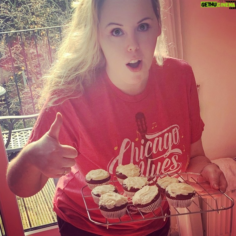 Roisin Conaty Instagram - So the first cakes I EVER made were @nigellalawson recipe red velvet cupcakes on @britishbakeoff and I got a Hollywood hand shake, please let’s not dwell on how the rest of my bakes went.. suffice to say Paul wouldn’t even let me look at his hands by the end of the record...anyway I haven’t baked since then so today I gave em another bash. My kindly downstairs neighbour Kevin lent me vanilla extract and a muffin tray and cup cake casings,I have no food colouring & they are not the best looking but they are pretty delicious. Hope everyone is ok and finding ways to get through this strange Easter. Lots of love to those who are struggling & working on the front lines today ❤️