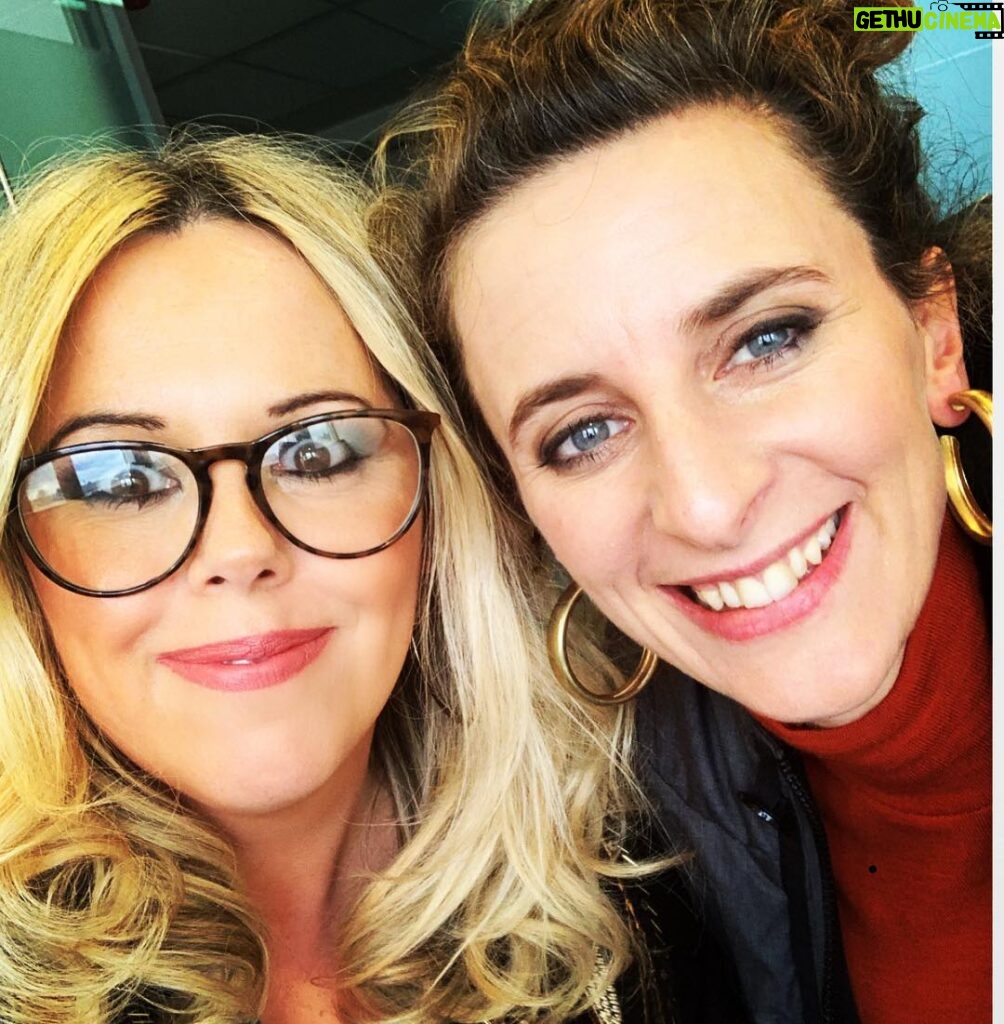 Roisin Conaty Instagram - Oh my, such a Sunday treat working with my dear friend and comedy dreamboat @felicityward #gameface