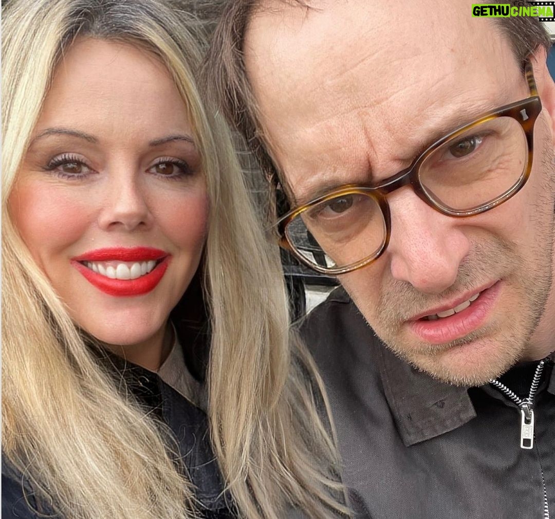 Roisin Conaty Instagram - @mralistairgreen -His exact face when I told him a mild allegory about a horse. Never seen such a reaction. 🐴🐎🐴