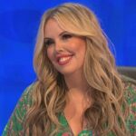 Roisin Conaty Instagram - Ola I’m on a brand new episode of ‘Cats does Countdown’ TONIGHT 🔔I’m on a team with Joe & it was very funny record. 9pm Channel 4 if you fancy ❤️