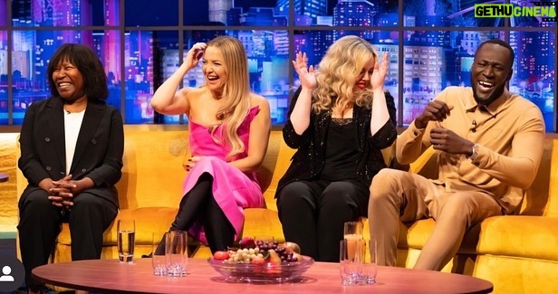 Roisin Conaty Instagram - Had lovely time on @thejonathanrossshowofficial with a bunch of legends- if you missed it it’s @itv catch-up