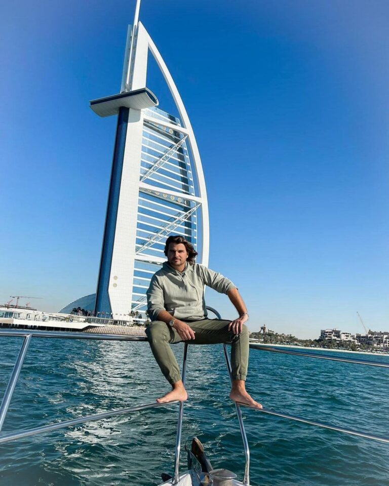 Romain Chavent Instagram - I had to do it... 🤣 thanks @medhi_fieffe Burj Al Arab, Jumeirah Beach