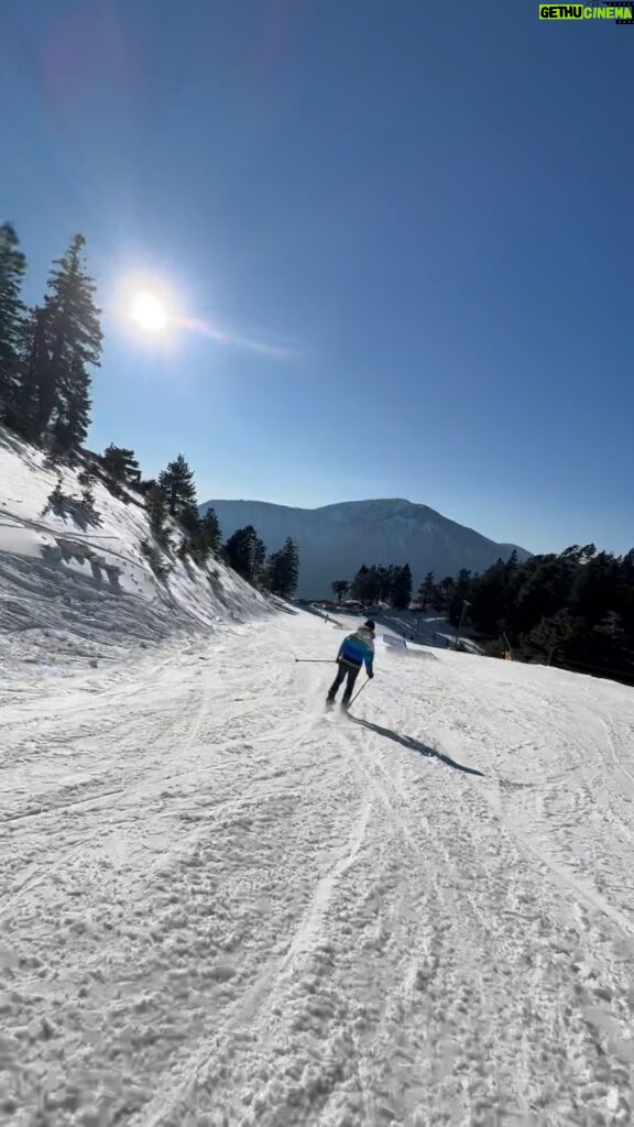 Romain Chavent Instagram - Ski Seasons is Open ❤⛷ “Saturday November 12th” Mountain High Ski Resort, Wrightwood Ca