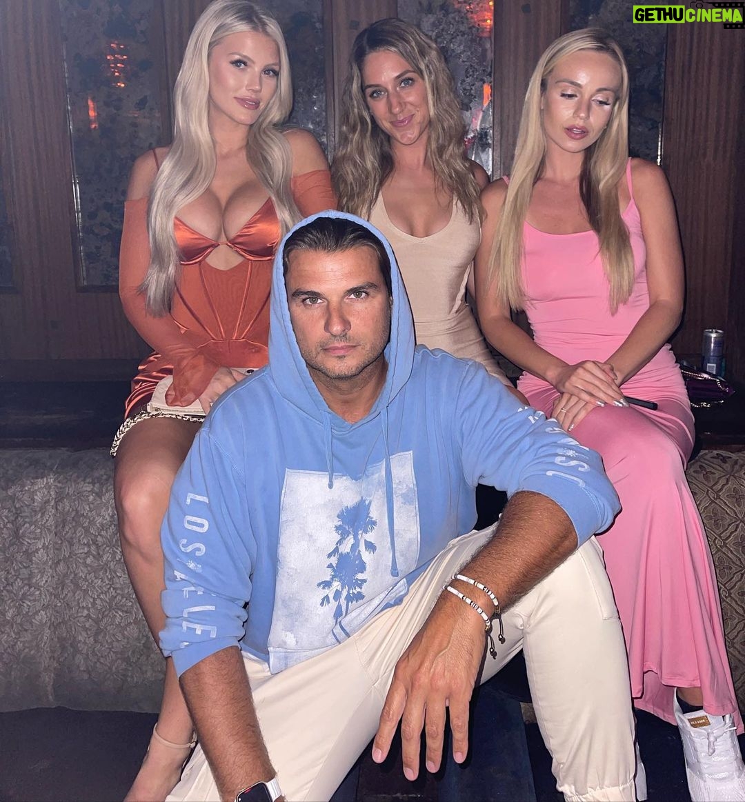 Romain Chavent Instagram - Thursday Squad #1%TopOnlyFans 😜 Poppy