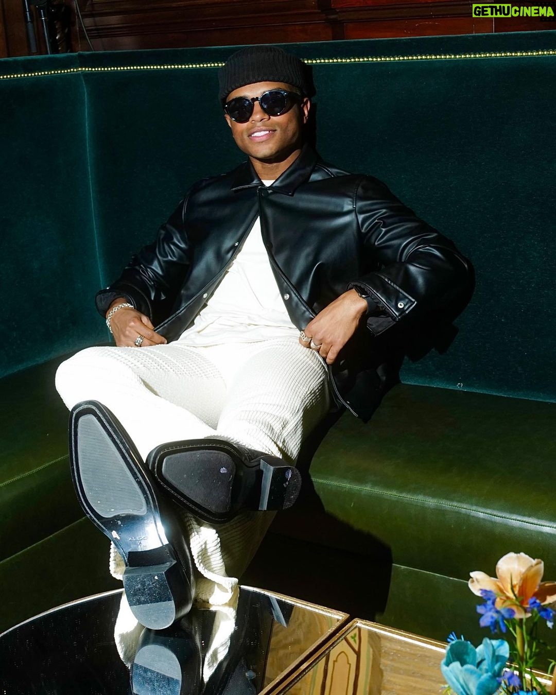 Roman Banks Instagram - felt amazing to celebrate @jordanfisher last night and his new collab with @aldo_shoes. a great artist and an even better person. and y’all know we rooting for everybody black!!! love on your people. 🖤 #ALDOxJordanFisher #AldoNights #AldoCrew New York, New York