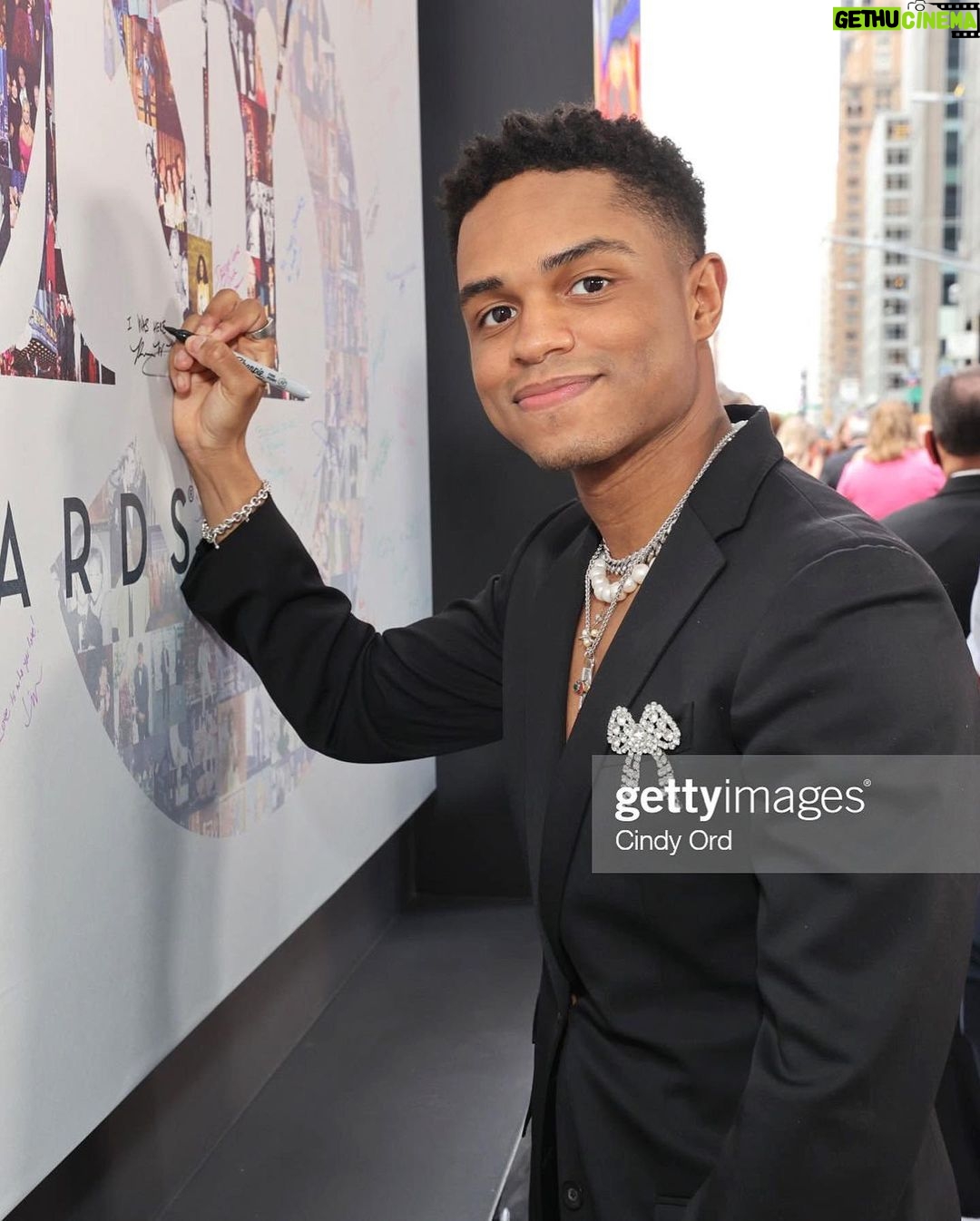 Roman Banks - 7.5K Likes - The 75th Annual Tony Awards
Beyond honored to be making history as the only black member of the first ever @cbstv creator class of the annual @thetonyawards. This opportunity is, in every essence of the phrase, a dream come true!
wardrobe: @gucci @zara @ysl
jewelry: @secondhandsilver @shopgld @eliou__
assisted by: @estradatwins @justinb00ne
grooming: @andreiagibau @stevethebarber