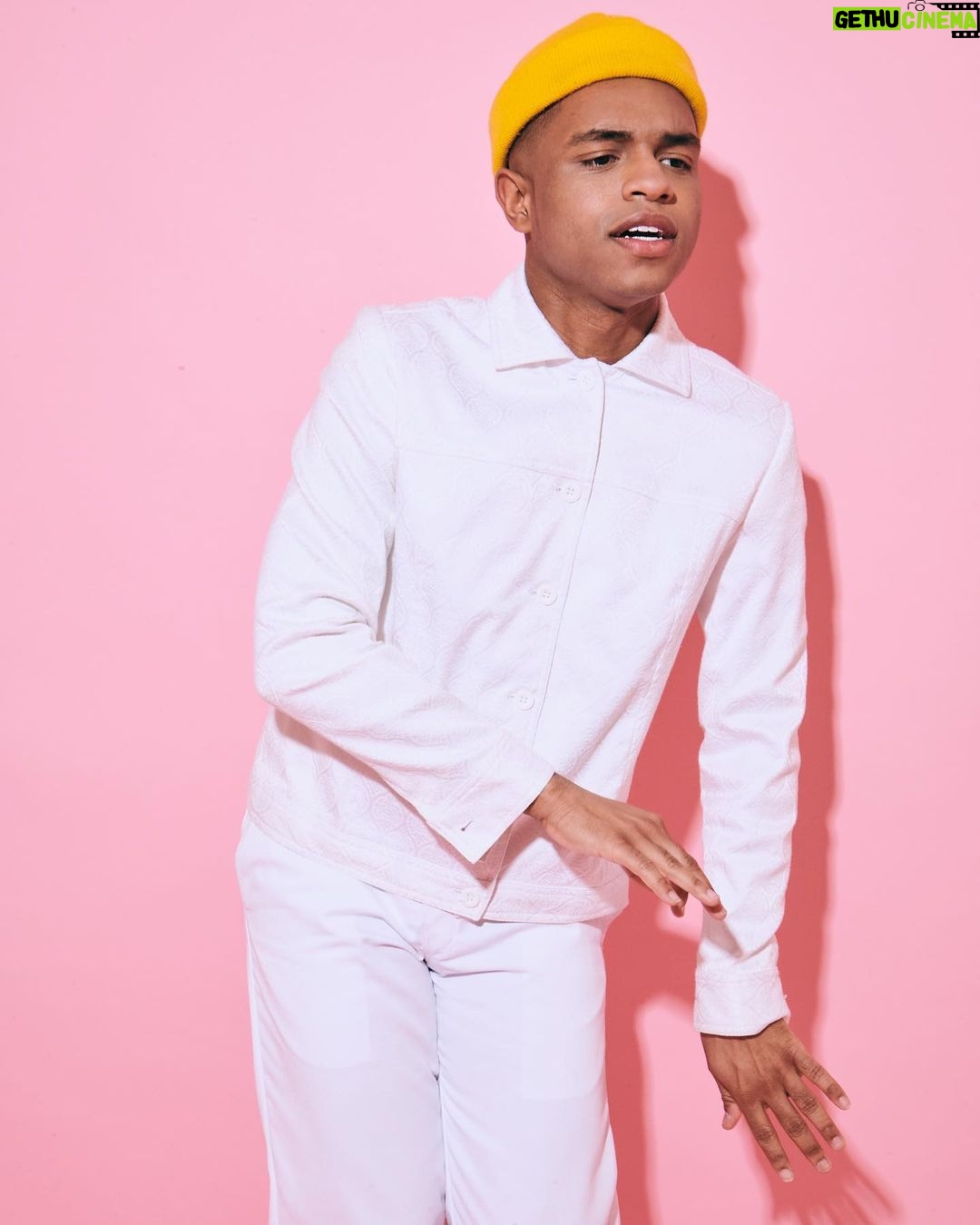 Roman Banks - 2.3K Likes - mood(s) after a week of hearing you guys’s feedback on the EP! it warms my heart to know that folks are out there listening, lovin’, and sharing! don’t stop! 💛
but it’d be foolish of me to take all of the credit. this wouldn’t have been made possible without the TLC of some very talented, patient, and generous individuals. so a HUGE thank you to the creatives that made Days more than a daydream:
⠀⠀⠀⠀⠀⠀⠀⠀⠀
co-producers: @joshearlsmusic @logansmithofficial
guitarist: @joshearlsmusic
bassist: @dangallaghermusic
drummer: @joey.antico
strings: @sam_tippen
piano: @_brileyharris/@logansmithofficial
vocals: @alexlynei/@logansmithofficial
horn arrangement: @meltingmytrumpet/@logansmithofficial
horns: @heinrichmaneuverproductions
master engineer: @colin_schwanke
all around superhero and mega-human: @logansmithofficial ⠀⠀⠀⠀⠀⠀⠀⠀⠀
I love you all 3000. ⠀⠀⠀⠀⠀⠀⠀⠀⠀
and YOU. thank YOU for listening! and if you haven’t? get on that! save it. share it. play it for friends. play it for family. buy it. the list goes on!
⠀⠀⠀⠀⠀⠀⠀⠀⠀
all the love.
play safe. stay safe. 💛
