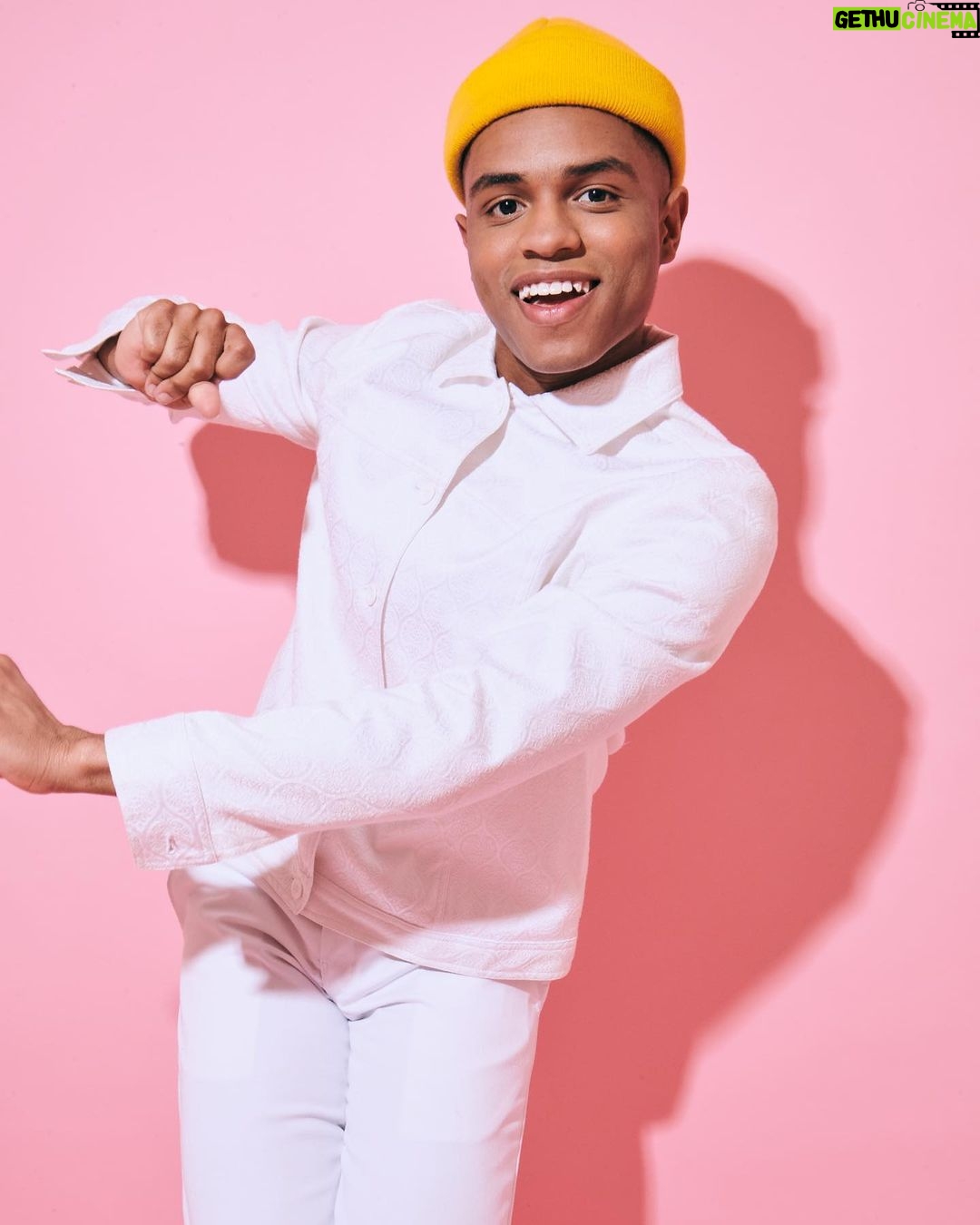 Roman Banks - 2.3K Likes - mood(s) after a week of hearing you guys’s feedback on the EP! it warms my heart to know that folks are out there listening, lovin’, and sharing! don’t stop! 💛
but it’d be foolish of me to take all of the credit. this wouldn’t have been made possible without the TLC of some very talented, patient, and generous individuals. so a HUGE thank you to the creatives that made Days more than a daydream:
⠀⠀⠀⠀⠀⠀⠀⠀⠀
co-producers: @joshearlsmusic @logansmithofficial
guitarist: @joshearlsmusic
bassist: @dangallaghermusic
drummer: @joey.antico
strings: @sam_tippen
piano: @_brileyharris/@logansmithofficial
vocals: @alexlynei/@logansmithofficial
horn arrangement: @meltingmytrumpet/@logansmithofficial
horns: @heinrichmaneuverproductions
master engineer: @colin_schwanke
all around superhero and mega-human: @logansmithofficial ⠀⠀⠀⠀⠀⠀⠀⠀⠀
I love you all 3000. ⠀⠀⠀⠀⠀⠀⠀⠀⠀
and YOU. thank YOU for listening! and if you haven’t? get on that! save it. share it. play it for friends. play it for family. buy it. the list goes on!
⠀⠀⠀⠀⠀⠀⠀⠀⠀
all the love.
play safe. stay safe. 💛