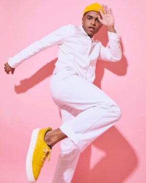 Roman Banks Instagram - mood(s) after a week of hearing you guys’s feedback on the EP! it warms my heart to know that folks are out there listening, lovin’, and sharing! don’t stop! 💛
but it’d be foolish of me to take all of the credit. this wouldn’t have been made possible without the TLC of some very talented, patient, and generous individuals. so a HUGE thank you to the creatives that made Days more than a daydream:
⠀⠀⠀⠀⠀⠀⠀⠀⠀
co-producers: @joshearlsmusic @logansmithofficial 
guitarist: @joshearlsmusic 
bassist: @dangallaghermusic 
drummer: @joey.antico 
strings: @sam_tippen 
piano: @_brileyharris/@logansmithofficial
vocals: @alexlynei/@logansmithofficial
horn arrangement: @meltingmytrumpet/@logansmithofficial
horns: @heinrichmaneuverproductions 
master engineer: @colin_schwanke
all around superhero and mega-human: @logansmithofficial ⠀⠀⠀⠀⠀⠀⠀⠀⠀
I love you all 3000. ⠀⠀⠀⠀⠀⠀⠀⠀⠀
and YOU. thank YOU for listening! and if you haven’t? get on that! save it. share it. play it for friends. play it for family. buy it. the list goes on!
⠀⠀⠀⠀⠀⠀⠀⠀⠀
all the love. 
play safe. stay safe. 💛
