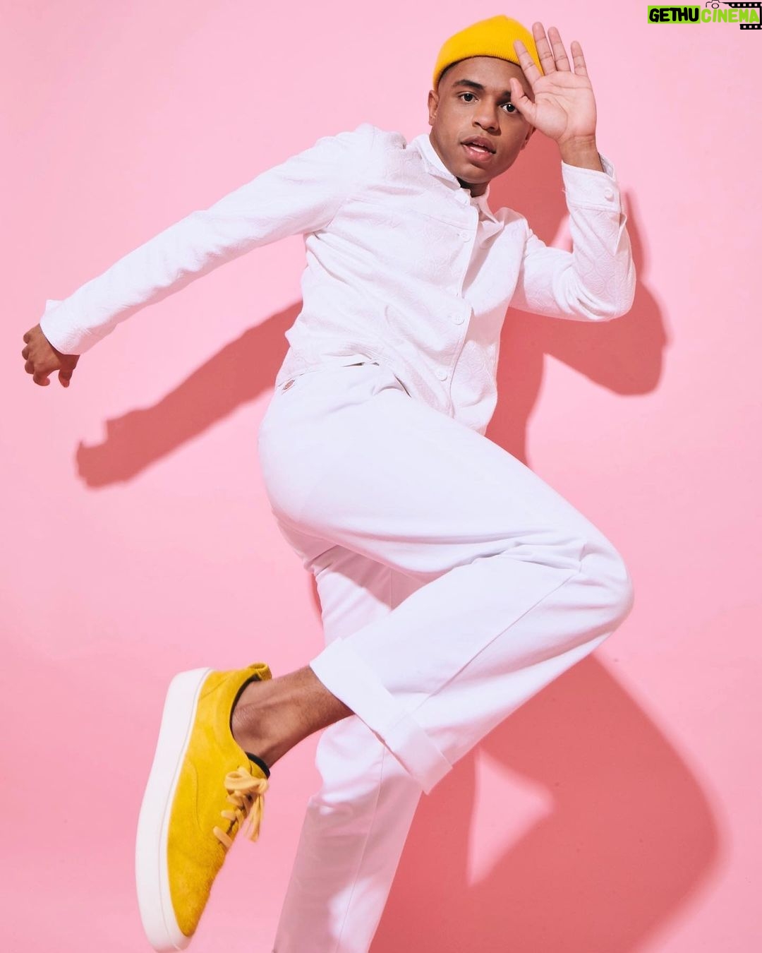 Roman Banks - 2.3K Likes - mood(s) after a week of hearing you guys’s feedback on the EP! it warms my heart to know that folks are out there listening, lovin’, and sharing! don’t stop! 💛
but it’d be foolish of me to take all of the credit. this wouldn’t have been made possible without the TLC of some very talented, patient, and generous individuals. so a HUGE thank you to the creatives that made Days more than a daydream:
⠀⠀⠀⠀⠀⠀⠀⠀⠀
co-producers: @joshearlsmusic @logansmithofficial
guitarist: @joshearlsmusic
bassist: @dangallaghermusic
drummer: @joey.antico
strings: @sam_tippen
piano: @_brileyharris/@logansmithofficial
vocals: @alexlynei/@logansmithofficial
horn arrangement: @meltingmytrumpet/@logansmithofficial
horns: @heinrichmaneuverproductions
master engineer: @colin_schwanke
all around superhero and mega-human: @logansmithofficial ⠀⠀⠀⠀⠀⠀⠀⠀⠀
I love you all 3000. ⠀⠀⠀⠀⠀⠀⠀⠀⠀
and YOU. thank YOU for listening! and if you haven’t? get on that! save it. share it. play it for friends. play it for family. buy it. the list goes on!
⠀⠀⠀⠀⠀⠀⠀⠀⠀
all the love.
play safe. stay safe. 💛